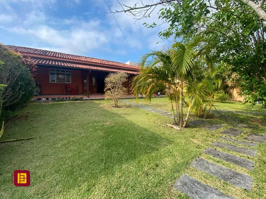 Foto 1 de Casa com 2 Quartos à venda, 116m² em Campeche, Florianópolis