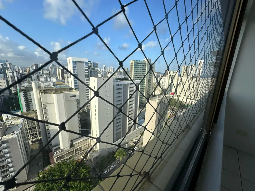 Foto 1 de Apartamento com 3 Quartos à venda, 74m² em Boa Viagem, Recife