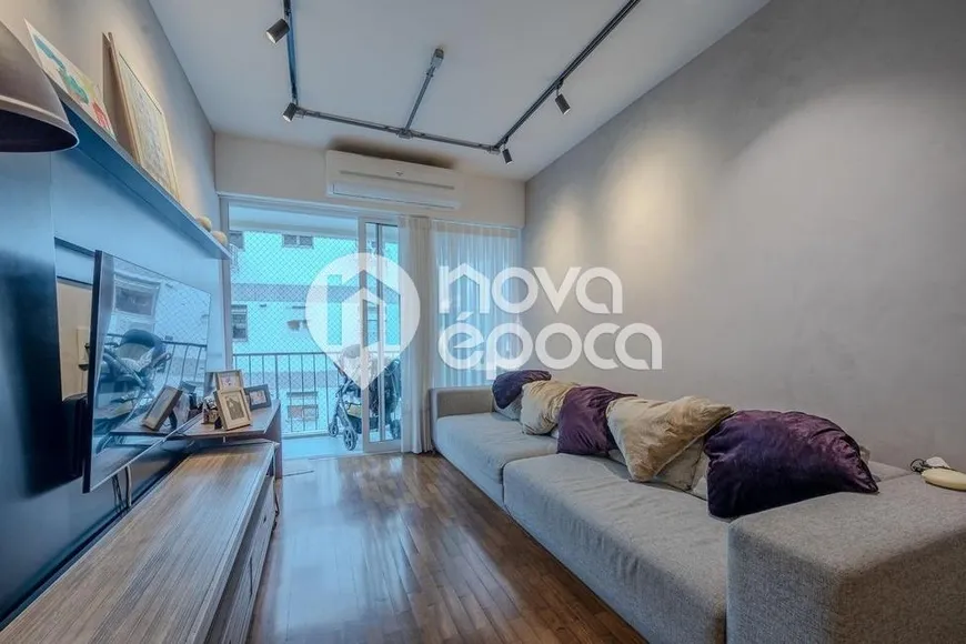 Foto 1 de Apartamento com 3 Quartos à venda, 103m² em Leblon, Rio de Janeiro