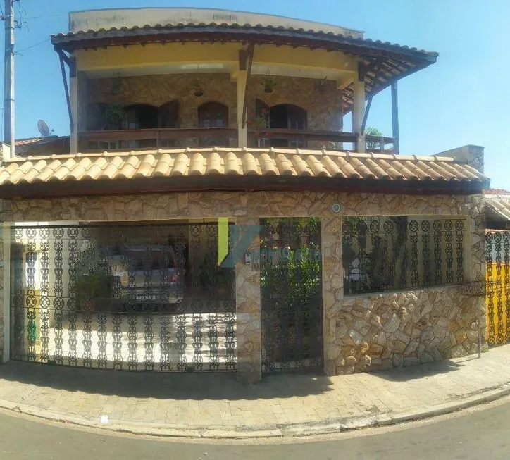 Foto 1 de Casa com 3 Quartos à venda, 240m² em Vila Pasti, Louveira