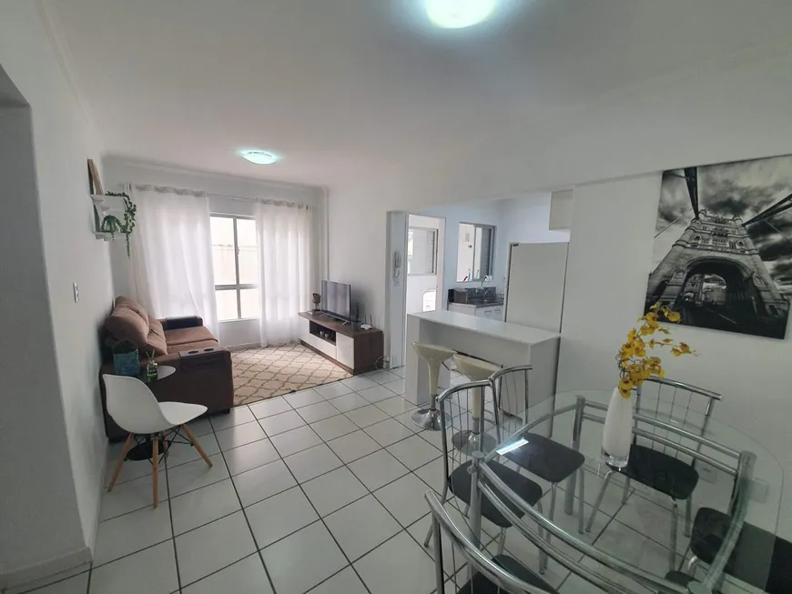 Foto 1 de Apartamento com 2 Quartos para alugar, 85m² em Centro, Balneário Camboriú