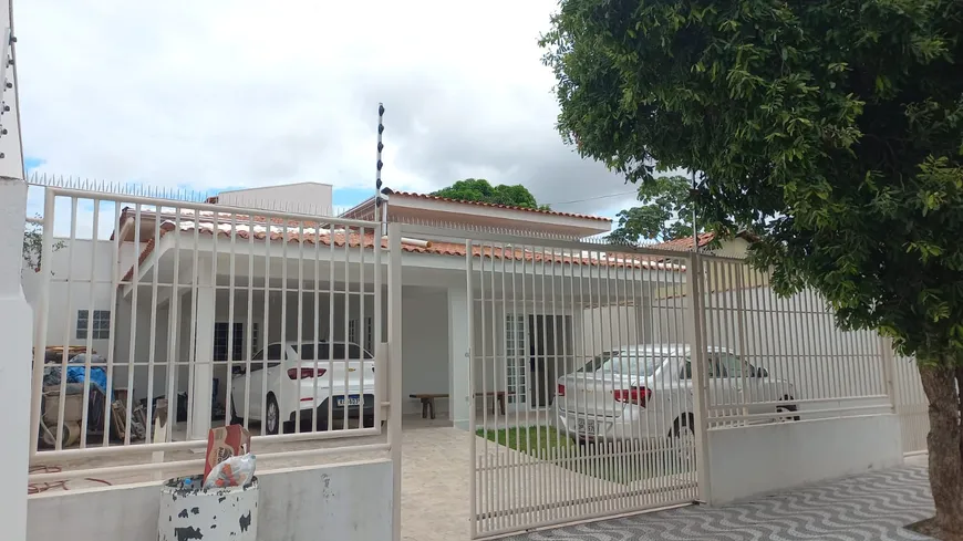 Foto 1 de Casa com 4 Quartos à venda, 220m² em Santa Cruz, Cuiabá