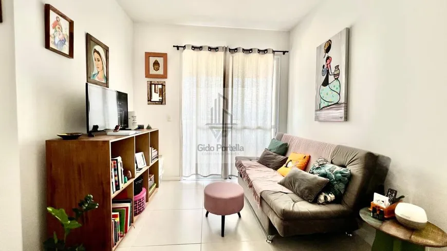 Foto 1 de Apartamento com 2 Quartos à venda, 66m² em Barreiros, São José