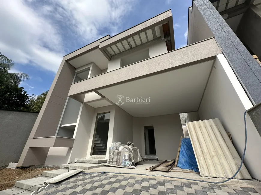 Foto 1 de Casa com 3 Quartos à venda, 241m² em Escola Agrícola, Blumenau