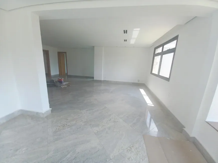 Foto 1 de Apartamento com 4 Quartos à venda, 216m² em Santa Lúcia, Belo Horizonte