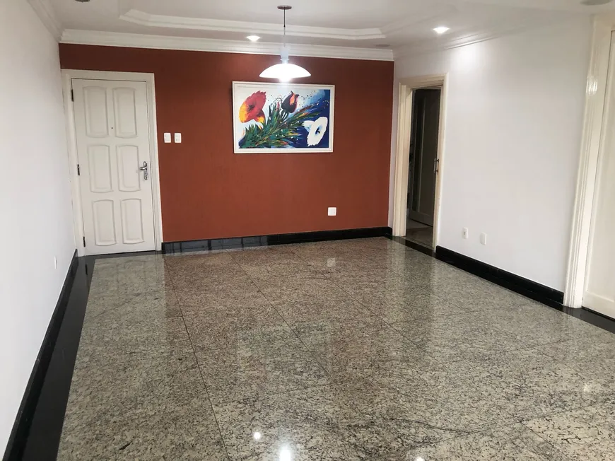 Foto 1 de Apartamento com 3 Quartos para venda ou aluguel, 140m² em Adrianópolis, Manaus