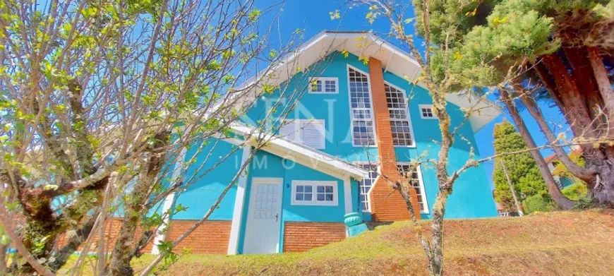 Foto 1 de Casa de Condomínio com 4 Quartos à venda, 180m² em Alto do Capivari, Campos do Jordão