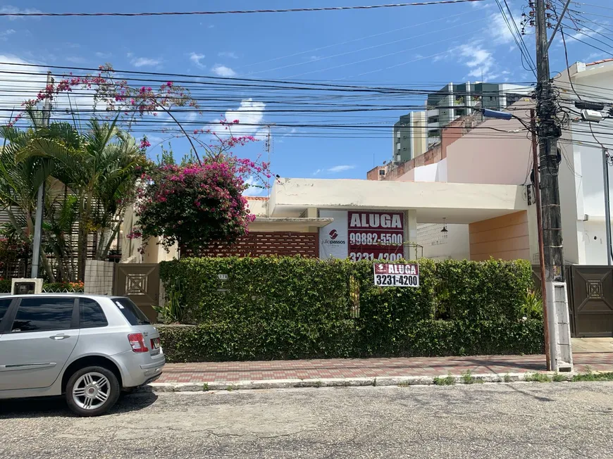 Foto 1 de Casa com 3 Quartos para alugar, 200m² em São José, Aracaju