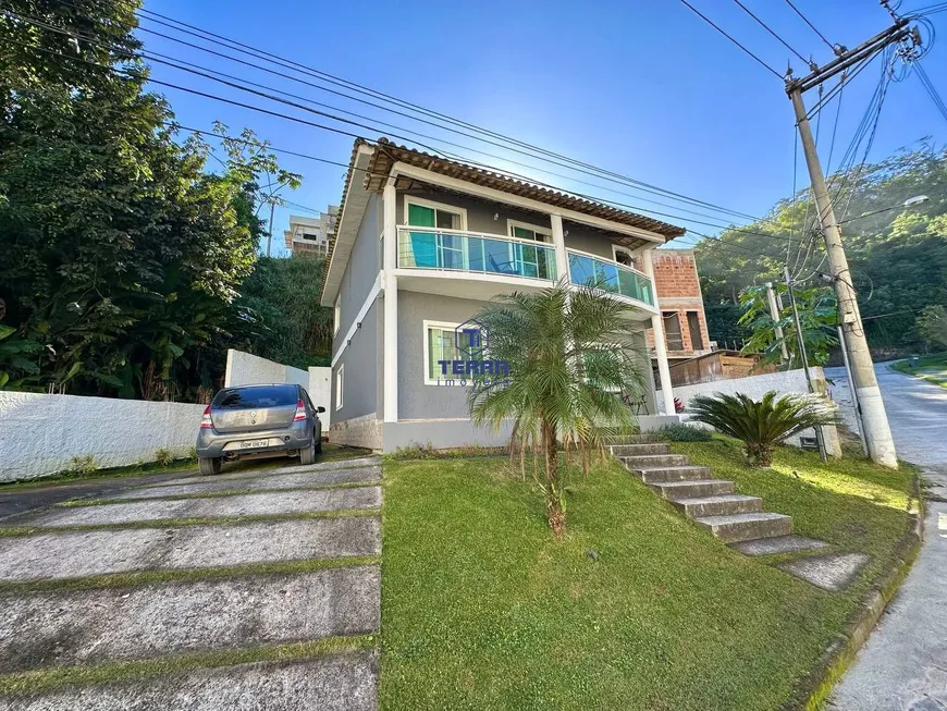 Foto 1 de Casa de Condomínio com 5 Quartos à venda, 193m² em Maria Paula, Niterói