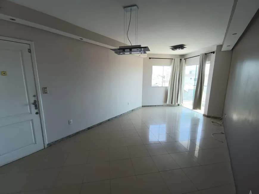 Foto 1 de Apartamento com 3 Quartos à venda, 90m² em Riviera Fluminense, Macaé