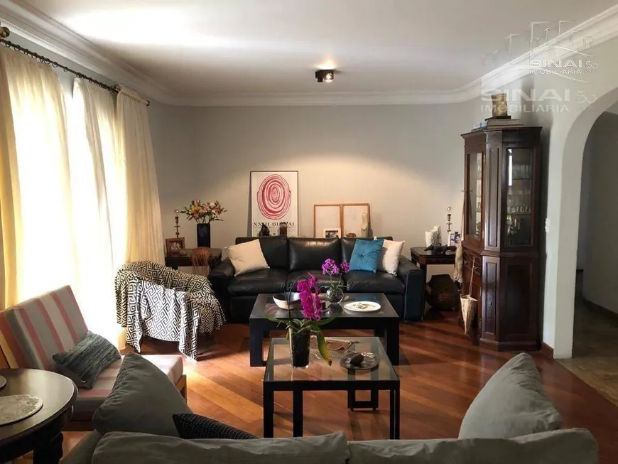 Foto 1 de Apartamento com 3 Quartos à venda, 180m² em Jardins, São Paulo