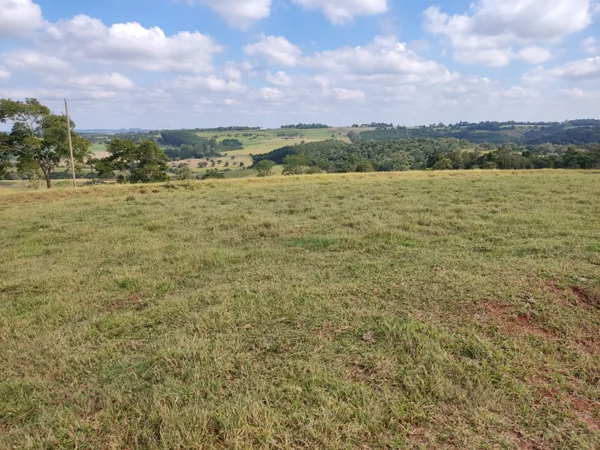 Foto 1 de Fazenda/Sítio com 2 Quartos à venda, 70m² em Zona Rural, Angatuba