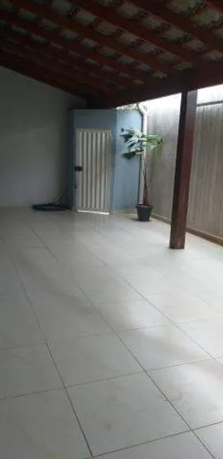 Foto 1 de Casa com 3 Quartos à venda, 181m² em Planalto, Uberlândia