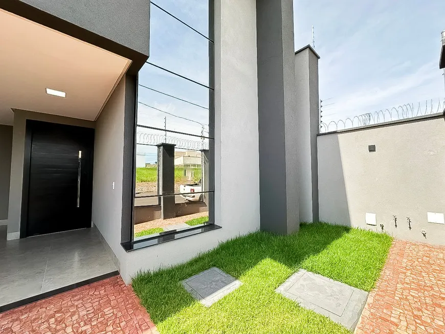 Foto 1 de Casa com 3 Quartos à venda, 267m² em Medeiros, Rio Verde