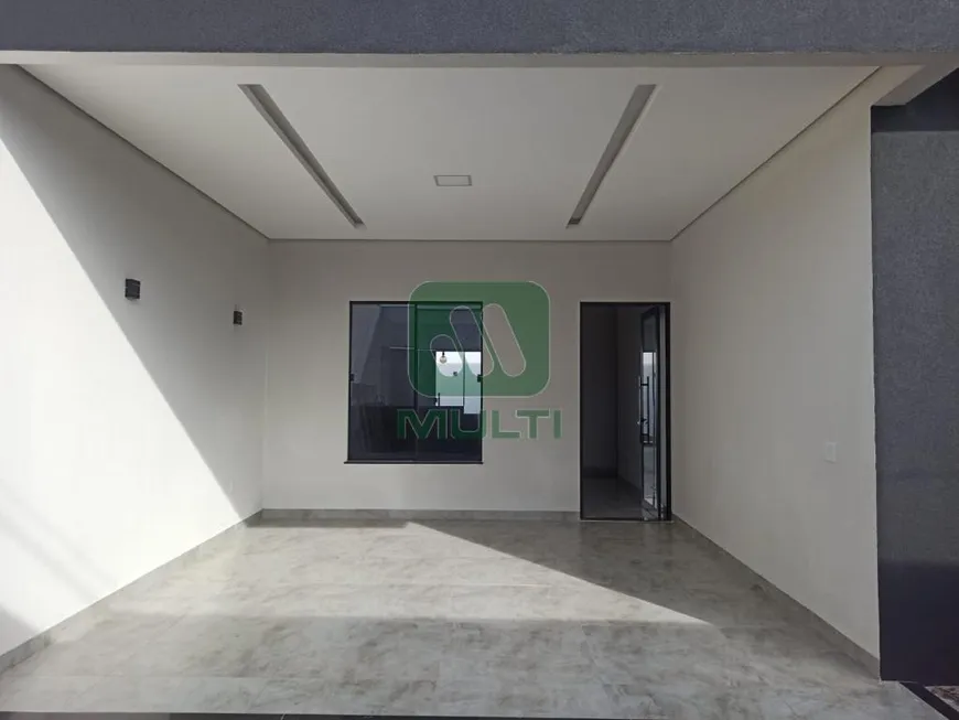 Foto 1 de Casa com 3 Quartos à venda, 161m² em Jardim Europa, Uberlândia