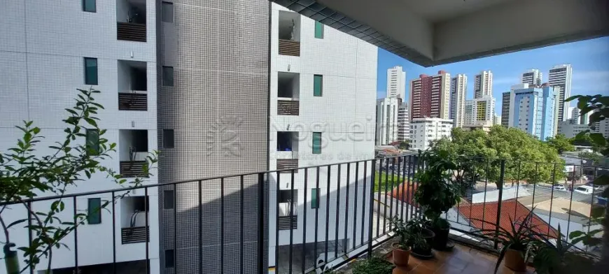 Foto 1 de Apartamento com 3 Quartos à venda, 145m² em Madalena, Recife