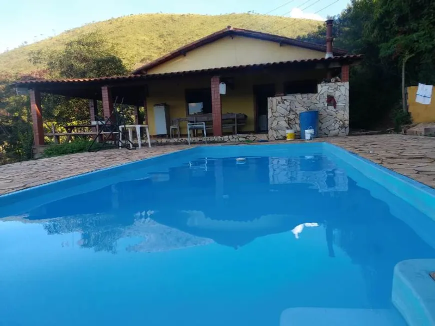 Foto 1 de Fazenda/Sítio com 3 Quartos à venda, 380m² em Zona Rural, Rio Acima