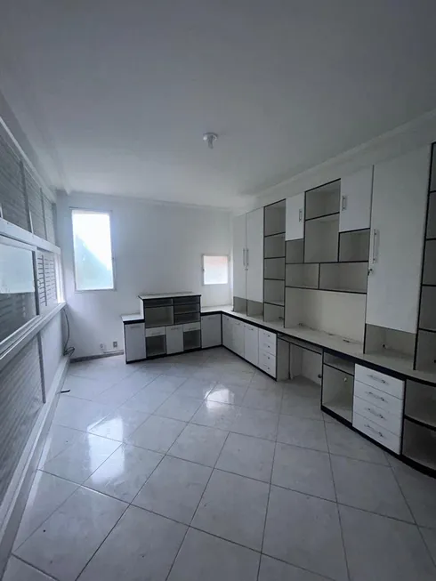 Foto 1 de Apartamento com 4 Quartos à venda, 200m² em Vitória, Salvador