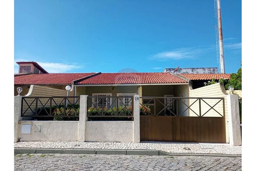 Foto 1 de Casa com 3 Quartos à venda, 106m² em Parque Manibura, Fortaleza