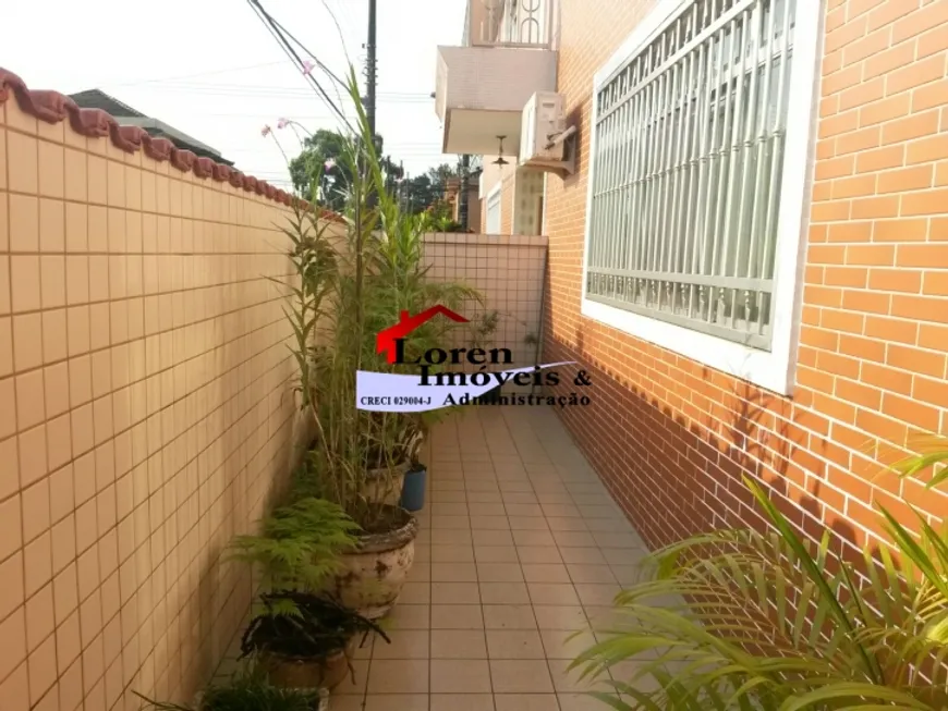 Foto 1 de Sobrado com 3 Quartos à venda, 140m² em Jardim Independencia, São Vicente