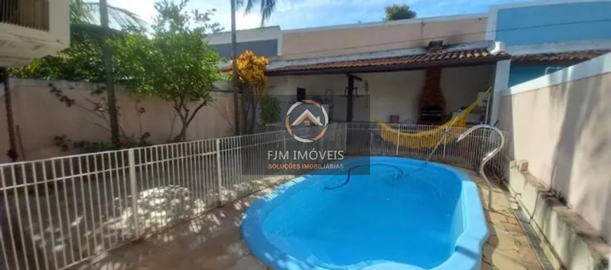 Foto 1 de Casa com 2 Quartos à venda, 210m² em Serra Grande, Niterói