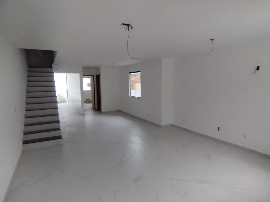 Foto 1 de Casa com 4 Quartos à venda, 150m² em Maravista, Niterói