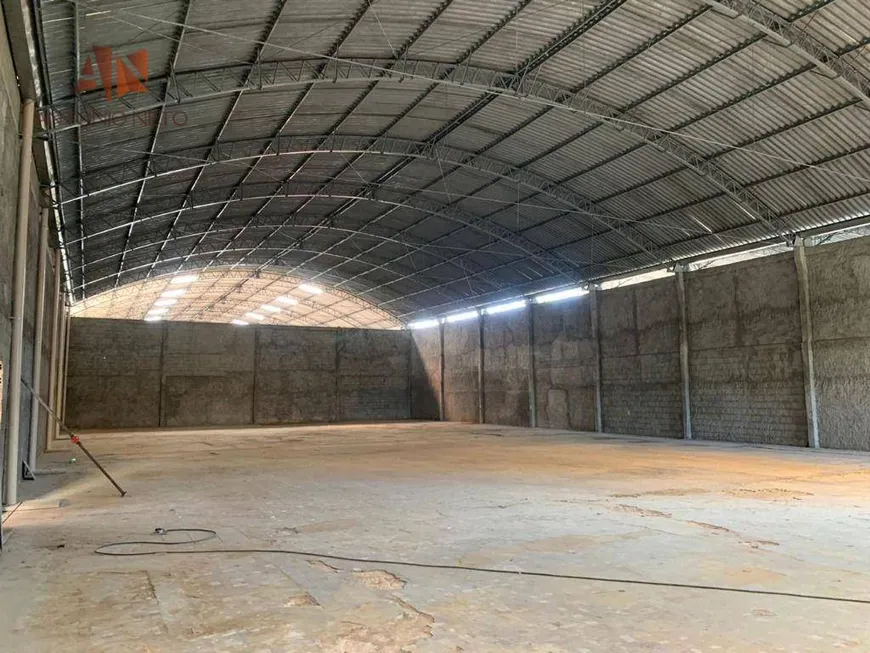 Foto 1 de Galpão/Depósito/Armazém para alugar, 912m² em Serrinha, Fortaleza