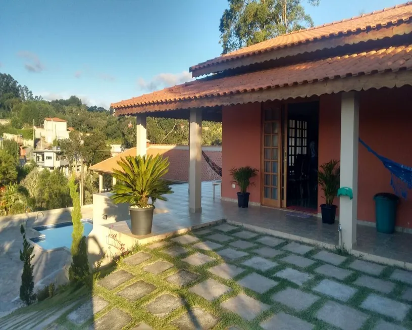 Foto 1 de Fazenda/Sítio com 3 Quartos à venda, 1000m² em Verava, Ibiúna