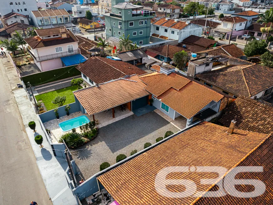 Foto 1 de Casa com 3 Quartos à venda, 177m² em Comasa, Joinville