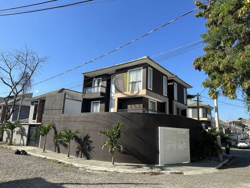 Foto 1 de Casa de Condomínio com 4 Quartos à venda, 140m² em Campo Grande, Rio de Janeiro