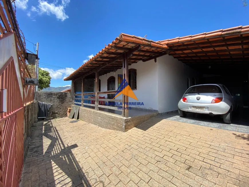 Foto 1 de Casa com 6 Quartos à venda, 280m² em Teixeira Dias Barreiro, Belo Horizonte