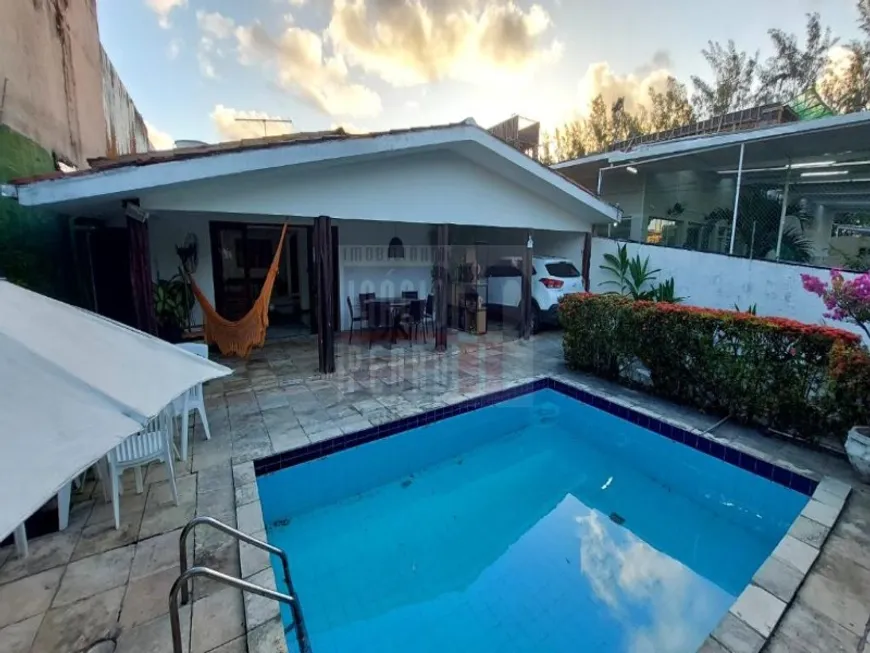 Foto 1 de Casa com 4 Quartos à venda, 260m² em Pina, Recife