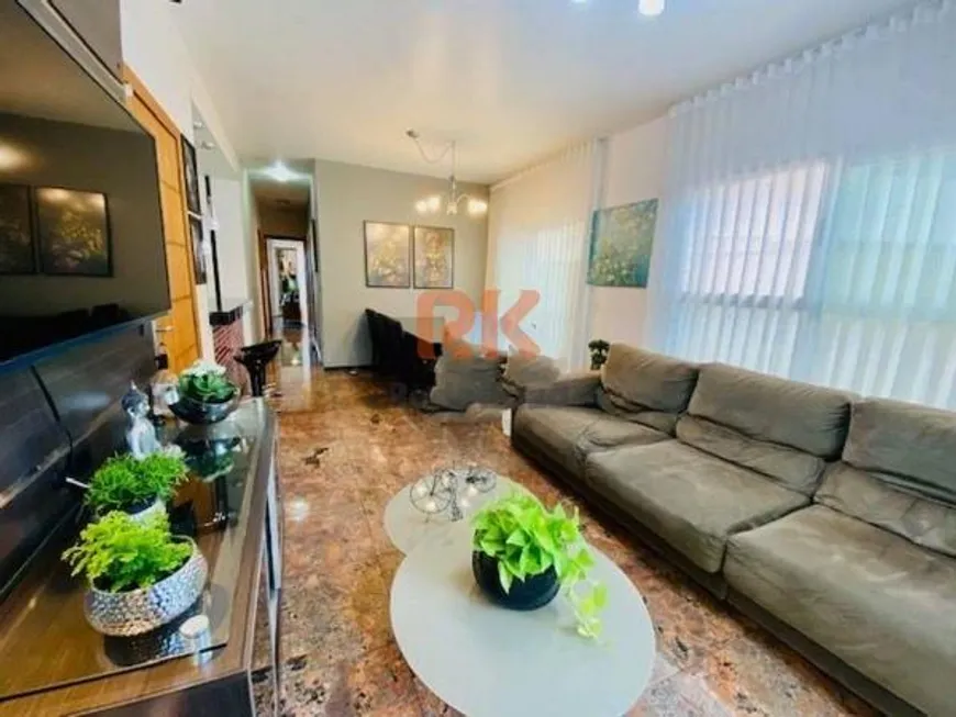 Foto 1 de Apartamento com 3 Quartos à venda, 219m² em Ouro Preto, Belo Horizonte