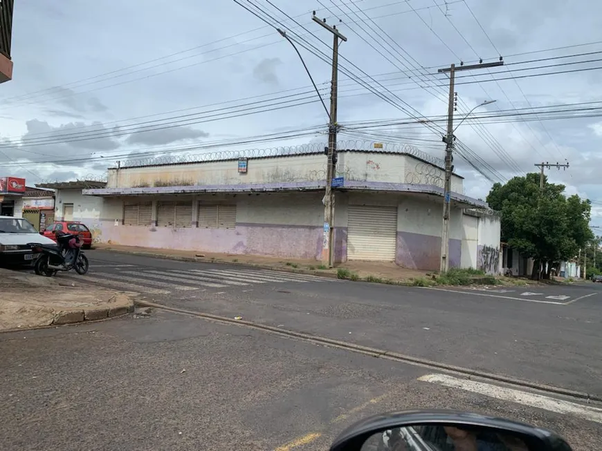 Foto 1 de Imóvel Comercial para alugar, 500m² em Tocantins, Uberlândia