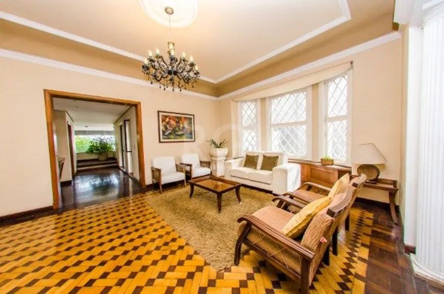 Foto 1 de Apartamento com 4 Quartos à venda, 245m² em Rio Branco, Porto Alegre