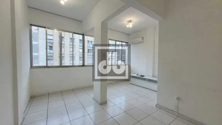 Foto 1 de Apartamento com 2 Quartos para alugar, 77m² em Leblon, Rio de Janeiro
