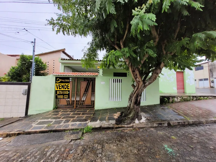 Foto 1 de Casa com 4 Quartos à venda, 110m² em Conceicao, Campina Grande