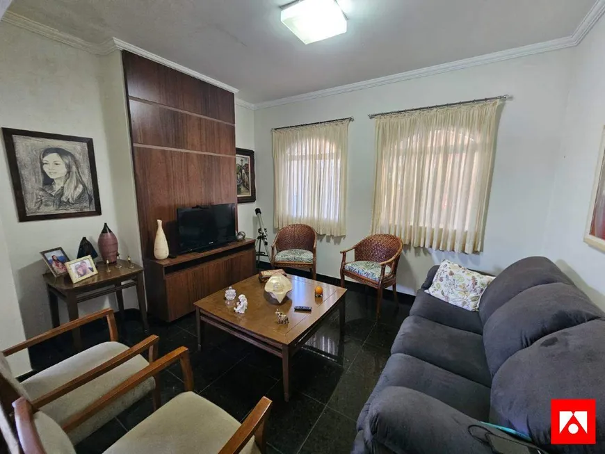 Foto 1 de Casa com 3 Quartos à venda, 180m² em Vila Alves, Santa Bárbara D'Oeste