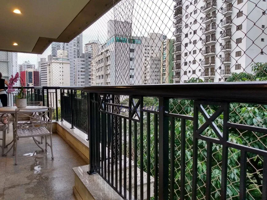Foto 1 de Apartamento com 3 Quartos à venda, 192m² em Paraíso, São Paulo