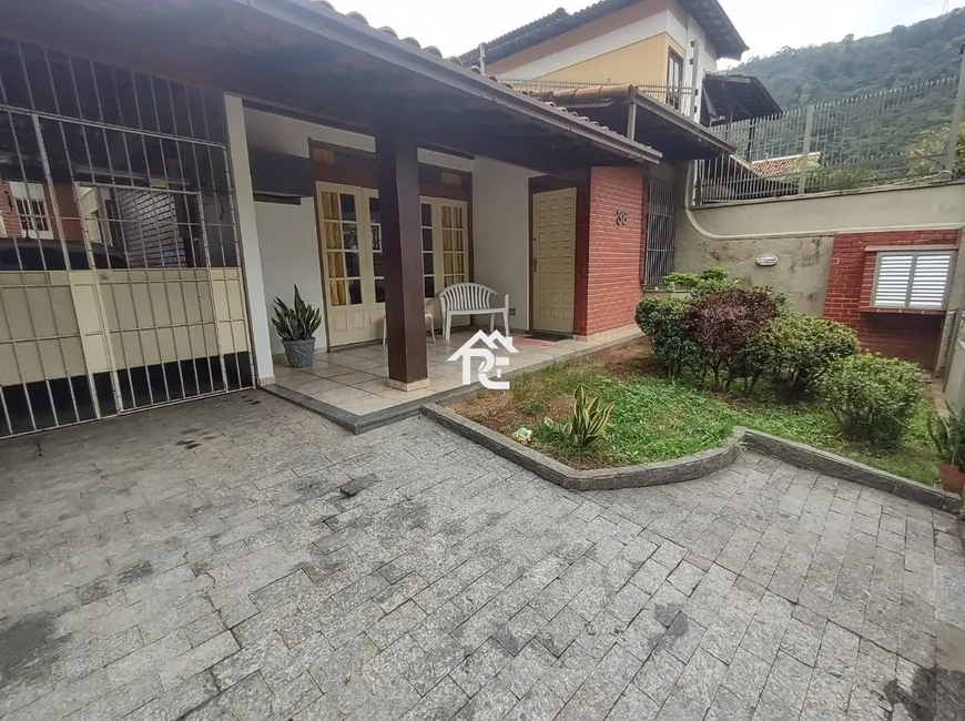 Foto 1 de Casa com 4 Quartos à venda, 160m² em São Francisco, Niterói