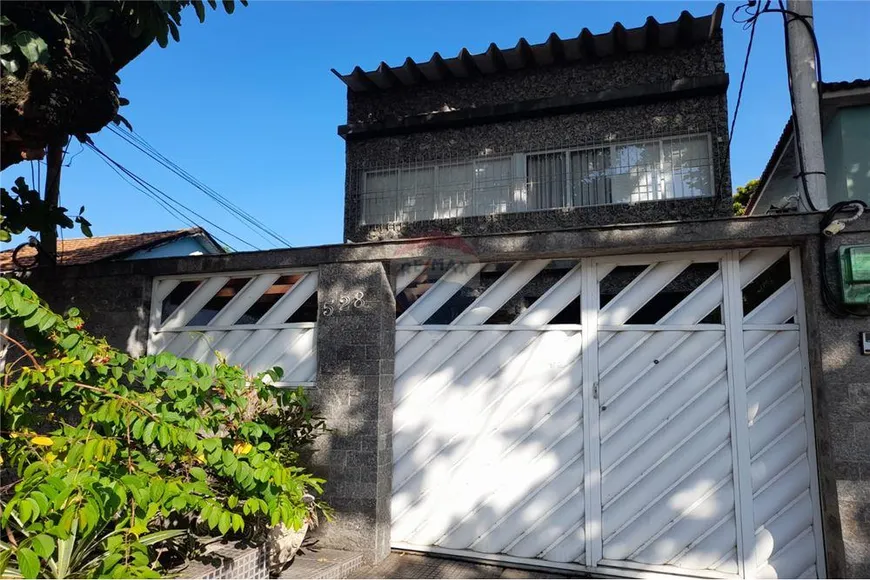 Foto 1 de Casa com 3 Quartos à venda, 280m² em Braz de Pina, Rio de Janeiro