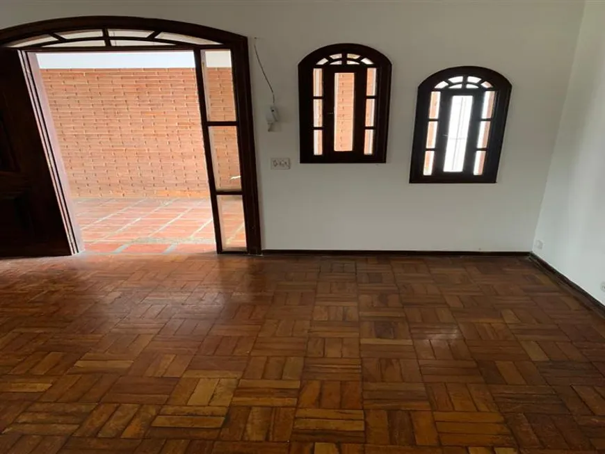 Foto 1 de Casa com 3 Quartos para alugar, 200m² em Jardim da Saude, São Paulo