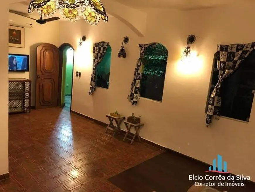 Foto 1 de Casa com 3 Quartos à venda, 150m² em Enseada, Guarujá