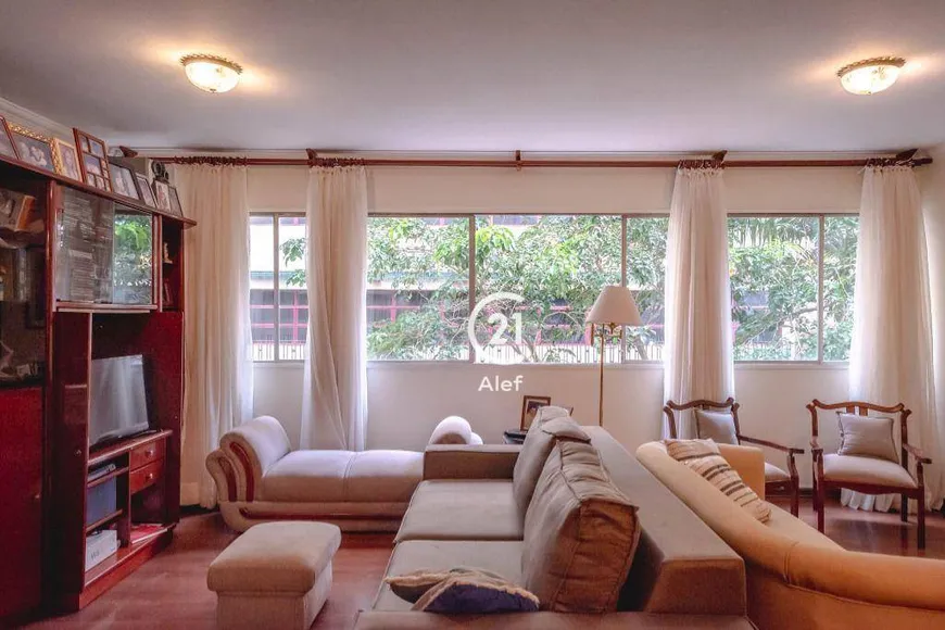 Foto 1 de Apartamento com 4 Quartos à venda, 151m² em Higienópolis, São Paulo