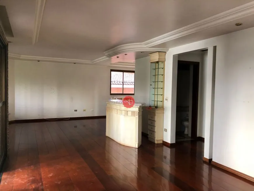 Foto 1 de Apartamento com 4 Quartos à venda, 213m² em Centro, Londrina