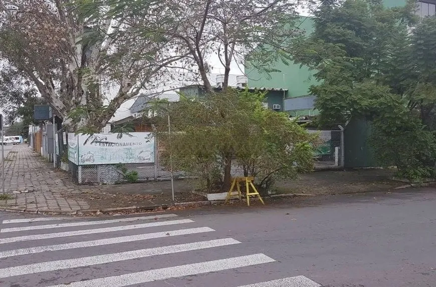 Foto 1 de Lote/Terreno à venda, 441m² em Navegantes, Porto Alegre