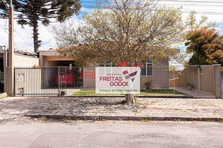 Foto 1 de Casa com 4 Quartos à venda, 172m² em Tingui, Curitiba