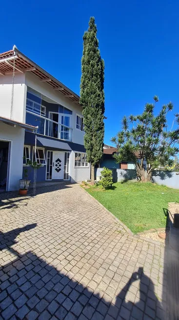 Foto 1 de Casa com 3 Quartos à venda, 185m² em Comasa, Joinville