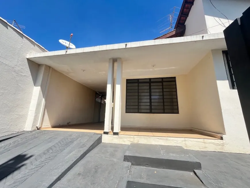 Foto 1 de Casa com 2 Quartos à venda, 110m² em Vila Falcão, Bauru