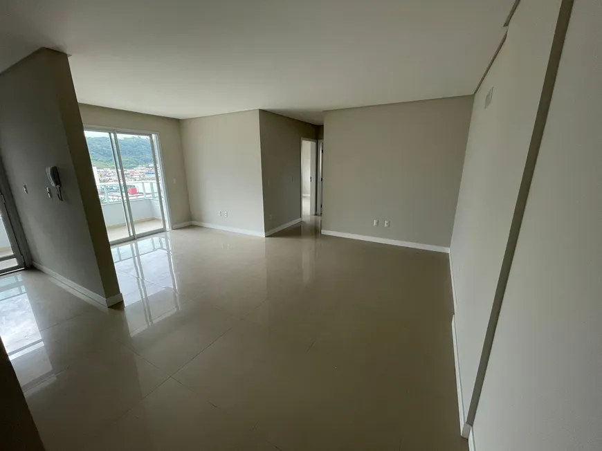 Foto 1 de Apartamento com 2 Quartos à venda, 70m² em Kobrasol, São José